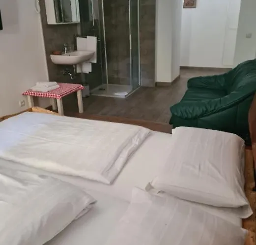 אורחן Jerolitsch